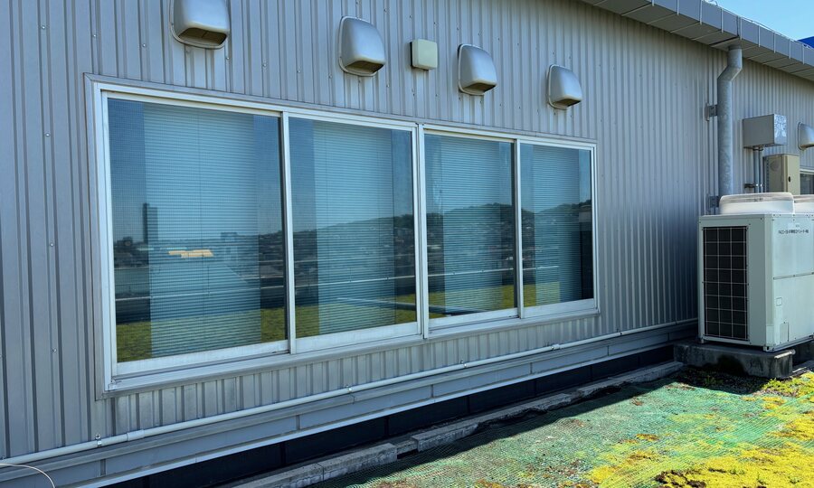 テスト施工箇所の窓ガラス